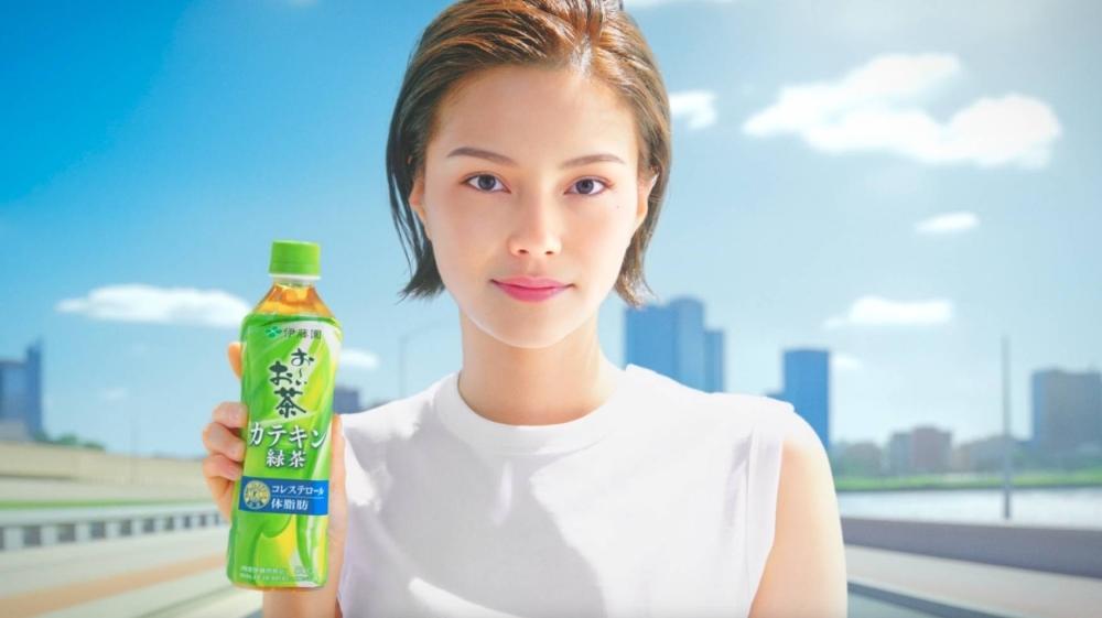 Erste Werbung mit KI-Model aus Japan